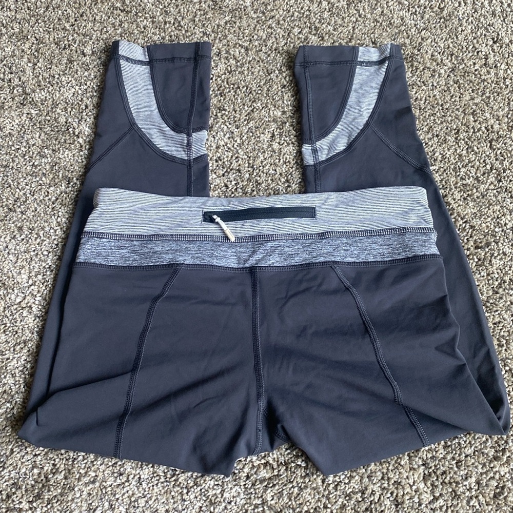 LULULEMON: hi-rise inseam - 20” gray cropped leggings